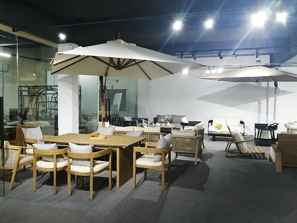 提携家具工場ショールーム