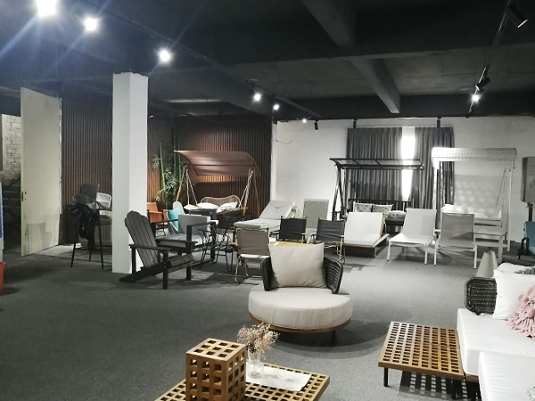 提携家具工場ショールーム